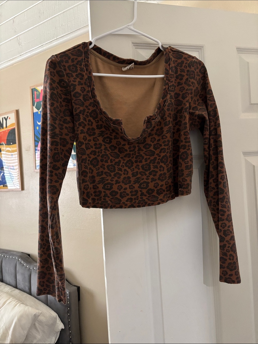 Leopard-Print Brown Scoop-Neck Long Sleeve Crop Top